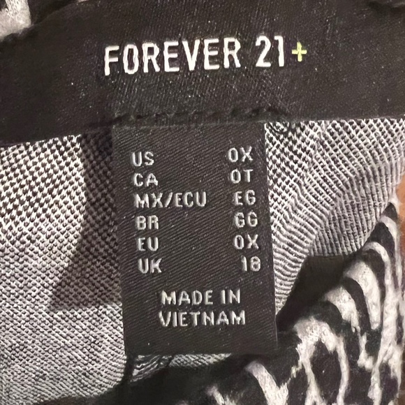 Forever 21 Leopard Print Flare Pants - Picture 6 of 6